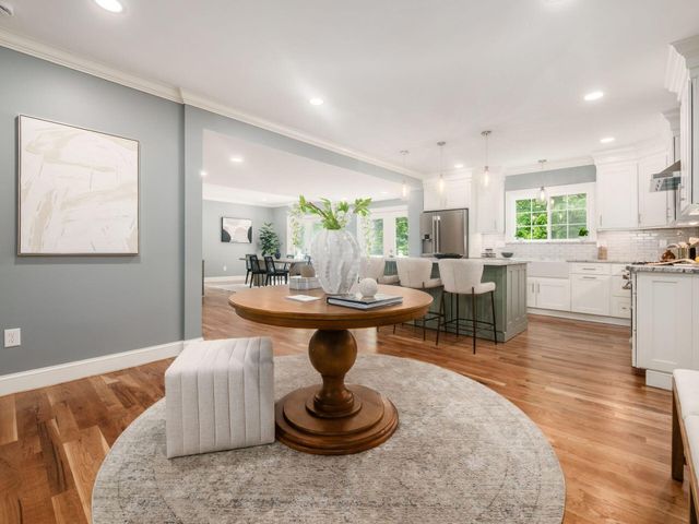 415 Glen Echo Circle, Columbus, OH 43202