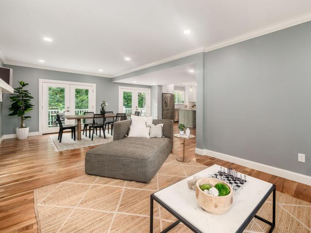 415 Glen Echo Circle, Columbus, OH 43202