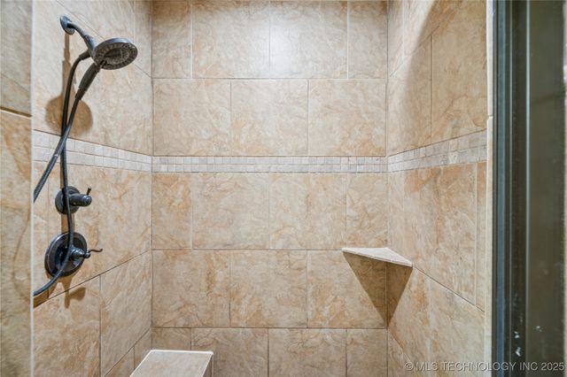 6531 S Ridgeview Road, Owasso, OK 74055