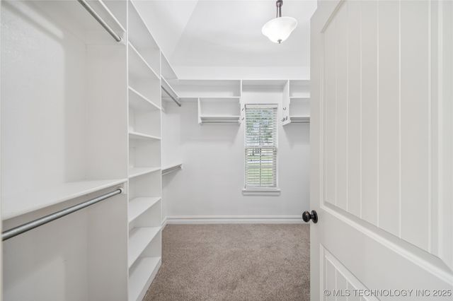 6531 S Ridgeview Road, Owasso, OK 74055