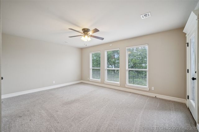 6531 S Ridgeview Road, Owasso, OK 74055