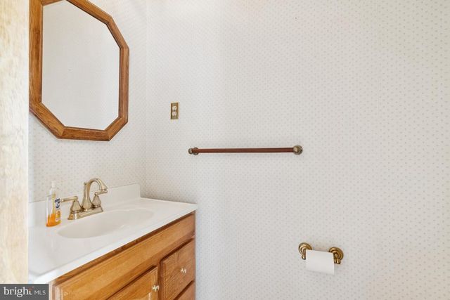 151 HARRINGTON CIR, Willingboro, NJ 08046