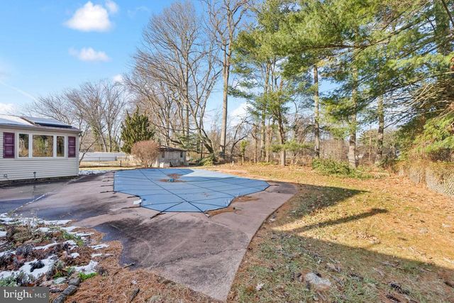 151 HARRINGTON CIR, Willingboro, NJ 08046