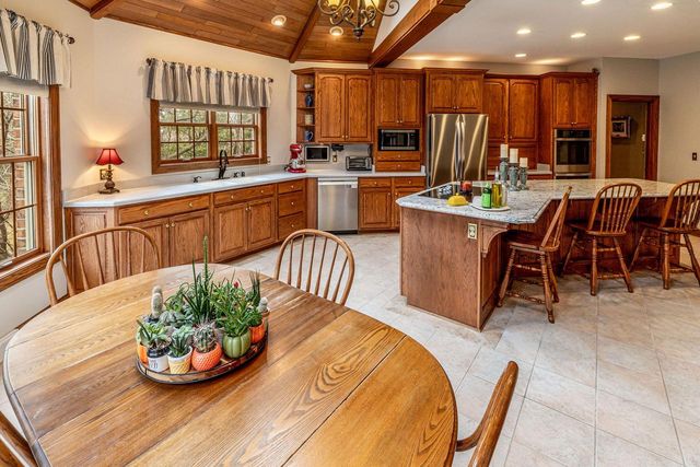 N27W5230 Hamilton ROAD, Cedarburg, WI 53012