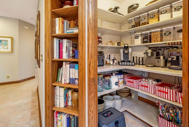 N27W5230 Hamilton ROAD, Cedarburg, WI 53012