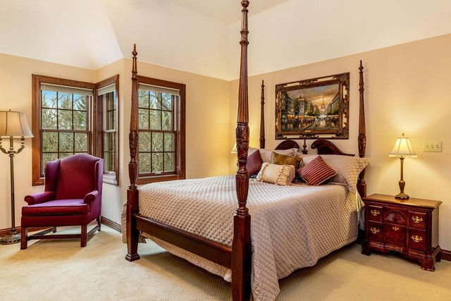 N27W5230 Hamilton ROAD, Cedarburg, WI 53012