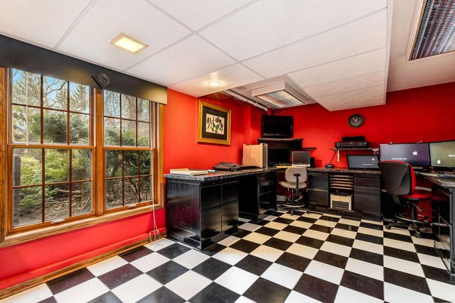 N27W5230 Hamilton ROAD, Cedarburg, WI 53012