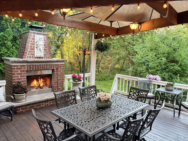 N27W5230 Hamilton ROAD, Cedarburg, WI 53012