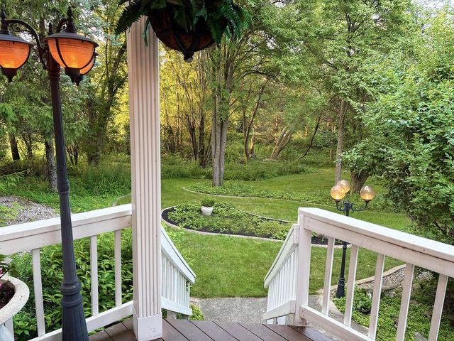 N27W5230 Hamilton ROAD, Cedarburg, WI 53012