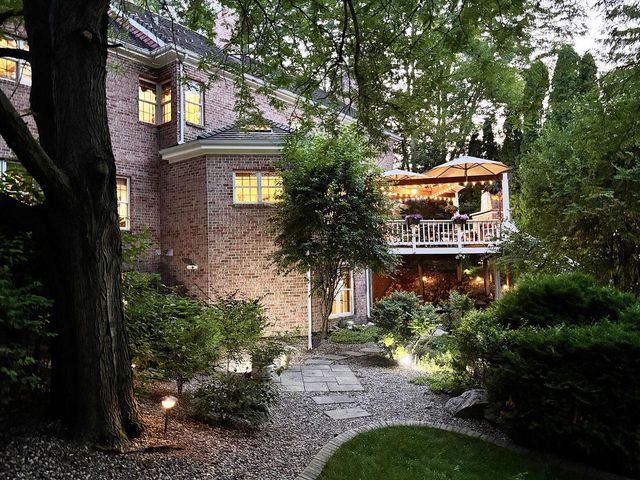 N27W5230 Hamilton ROAD, Cedarburg, WI 53012