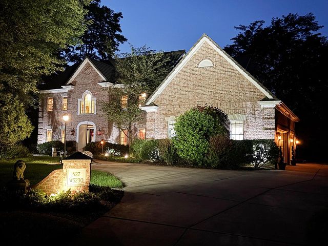 N27W5230 Hamilton ROAD, Cedarburg, WI 53012