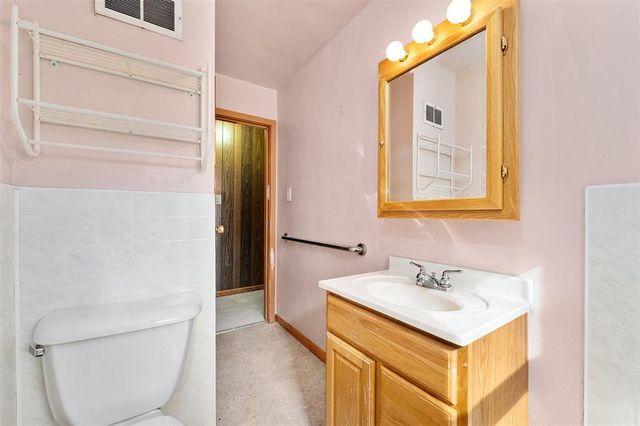 2445 Harrision Street, Eau Claire, WI 54703