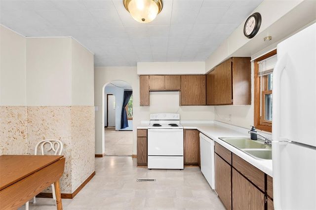 2445 Harrision Street, Eau Claire, WI 54703