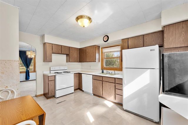 2445 Harrision Street, Eau Claire, WI 54703