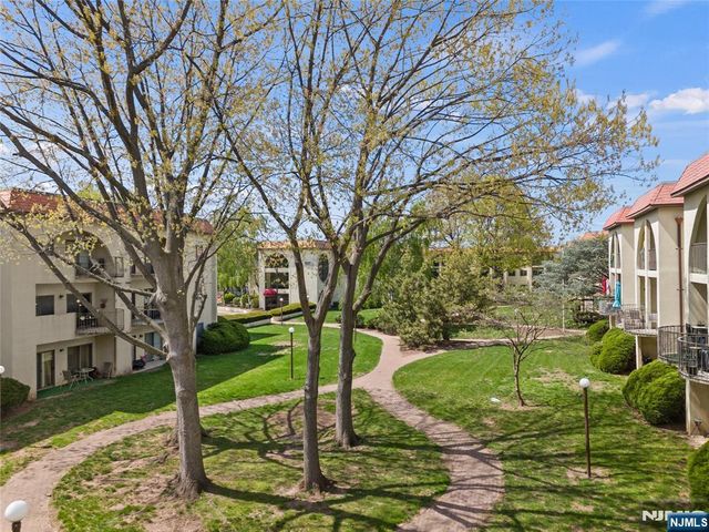 2 Ann S203, Clifton, NJ 07013