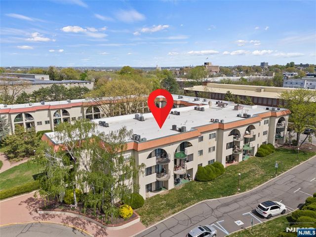 2 Ann S203, Clifton, NJ 07013