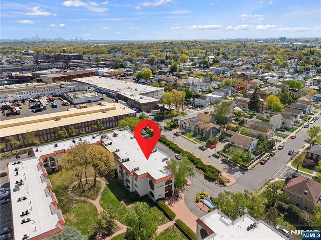 2 Ann S203, Clifton, NJ 07013