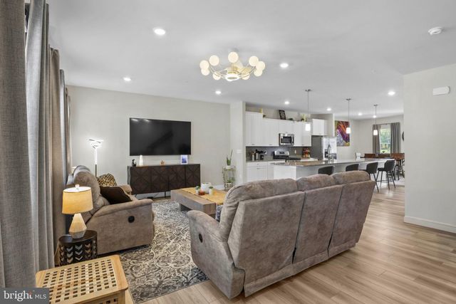 11197 CONWAY PL, White Plains, MD 20695