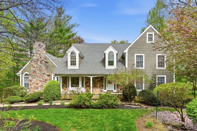 7 Trotters Ln, Mahwah Twp., NJ 07430