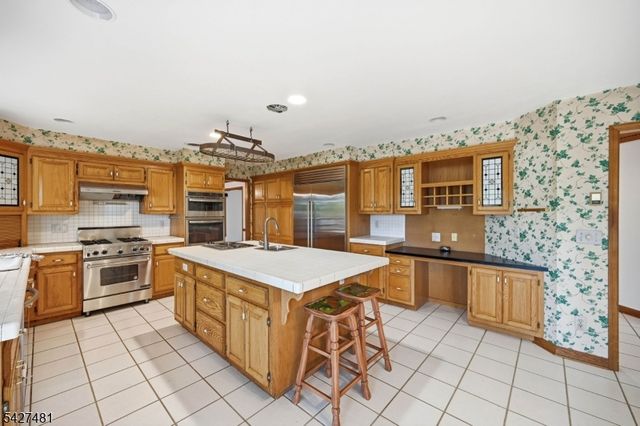 7 Trotters Ln, Mahwah Twp., NJ 07430