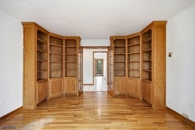 7 Trotters Ln, Mahwah Twp., NJ 07430