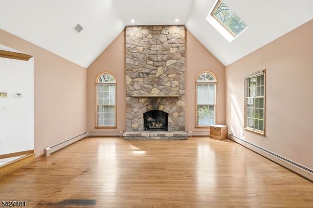 7 Trotters Ln, Mahwah Twp., NJ 07430