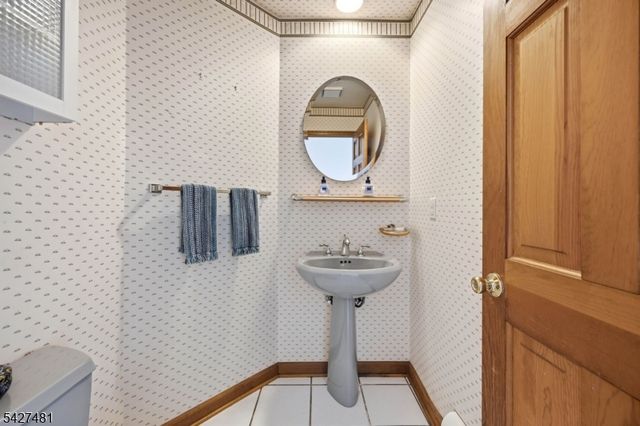 7 Trotters Ln, Mahwah Twp., NJ 07430