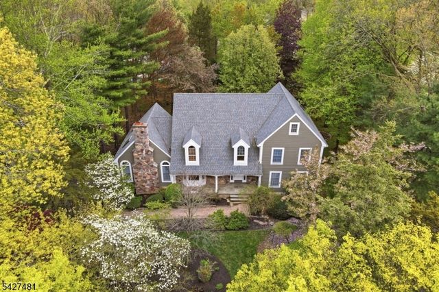 7 Trotters Ln, Mahwah Twp., NJ 07430