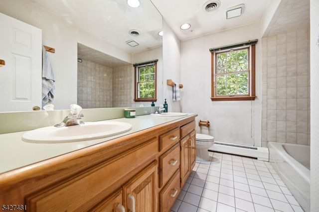 7 Trotters Ln, Mahwah Twp., NJ 07430