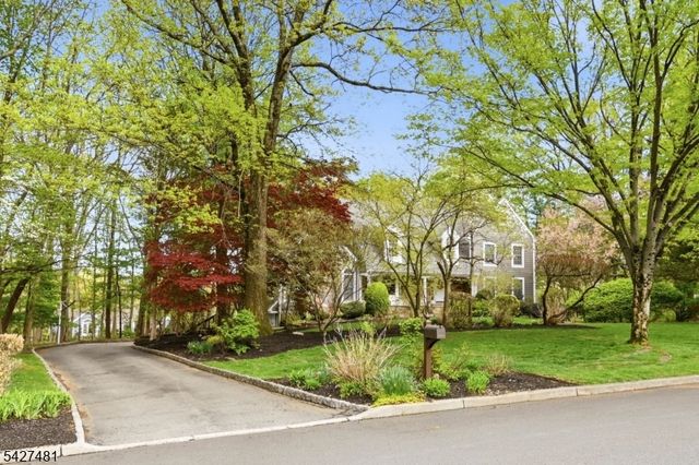 7 Trotters Ln, Mahwah Twp., NJ 07430