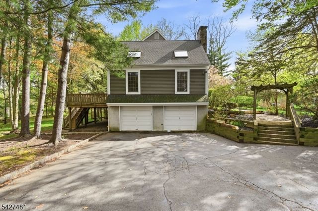 7 Trotters Ln, Mahwah Twp., NJ 07430