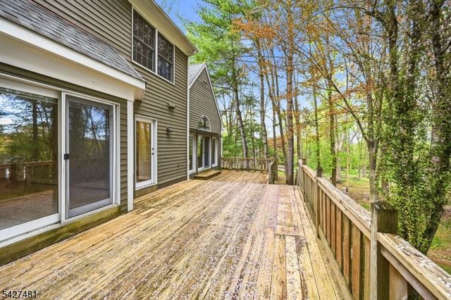 7 Trotters Ln, Mahwah Twp., NJ 07430