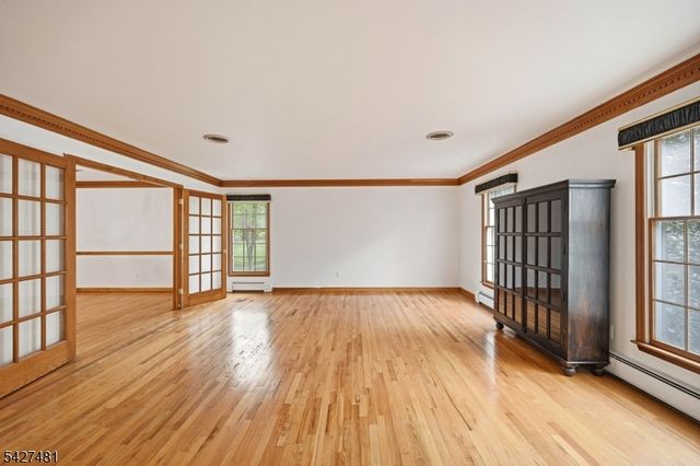 7 Trotters Ln, Mahwah Twp., NJ 07430