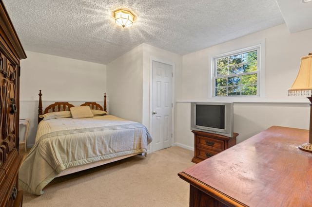 59 Spruce St, Bridgewater, MA 02324