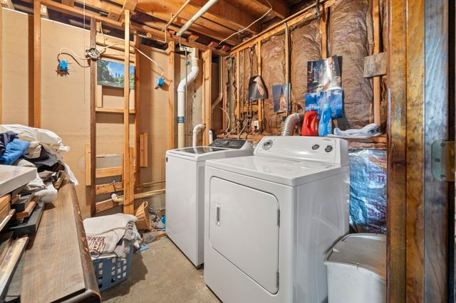 59 Spruce St, Bridgewater, MA 02324