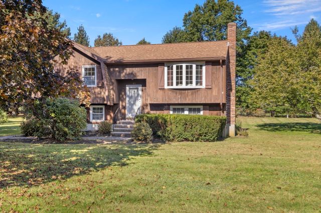59 Spruce St, Bridgewater, MA 02324
