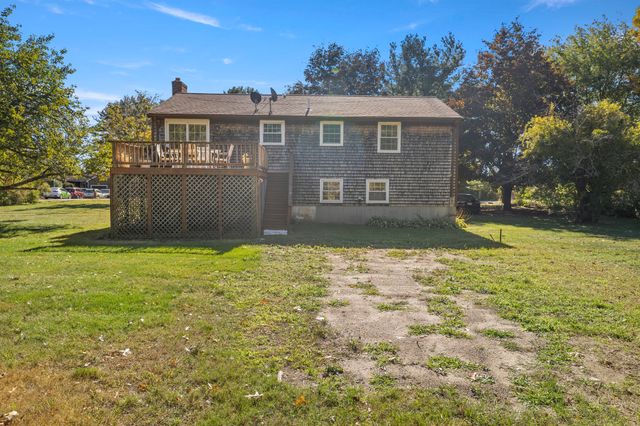 59 Spruce St, Bridgewater, MA 02324