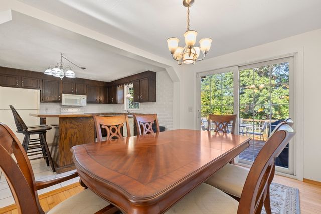 59 Spruce St, Bridgewater, MA 02324