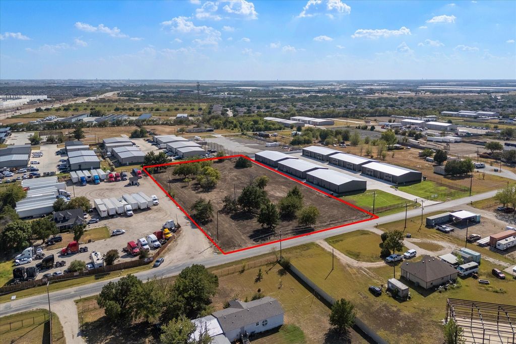 17326 Gaffield Road, Justin, TX 76247 — photo 2