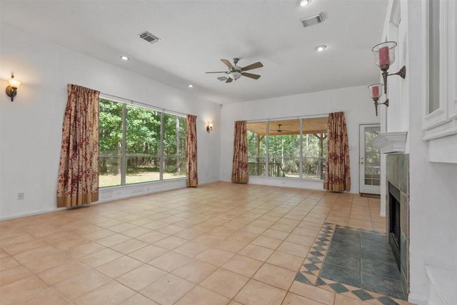 5914 Stone Creek Drive, Magnolia, TX 77354