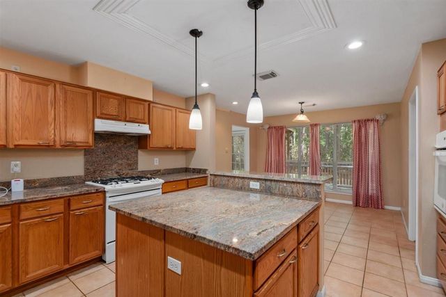 5914 Stone Creek Drive, Magnolia, TX 77354