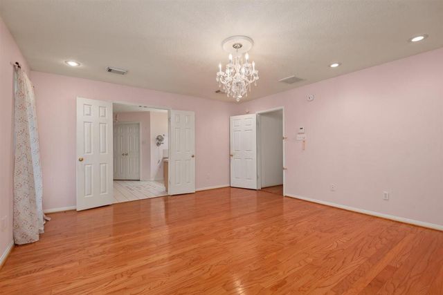5914 Stone Creek Drive, Magnolia, TX 77354