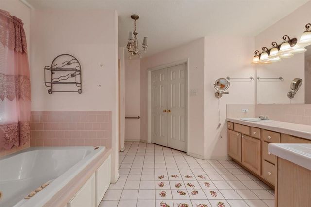 5914 Stone Creek Drive, Magnolia, TX 77354