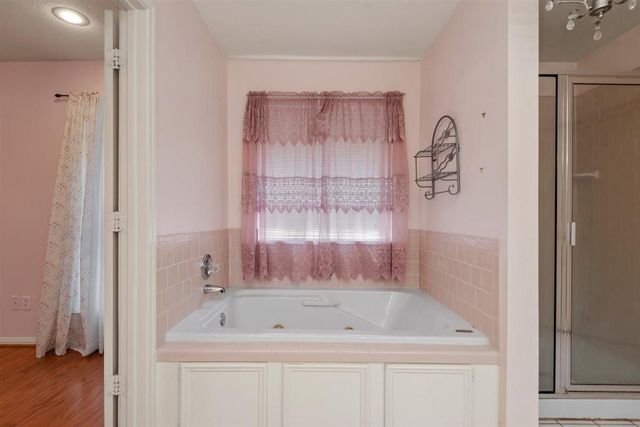5914 Stone Creek Drive, Magnolia, TX 77354