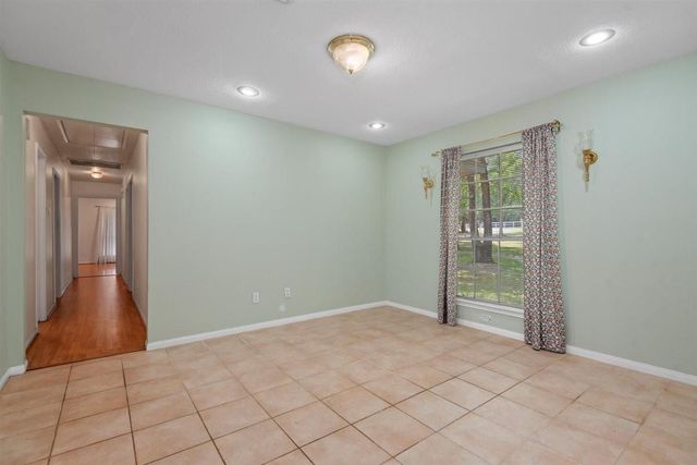 5914 Stone Creek Drive, Magnolia, TX 77354