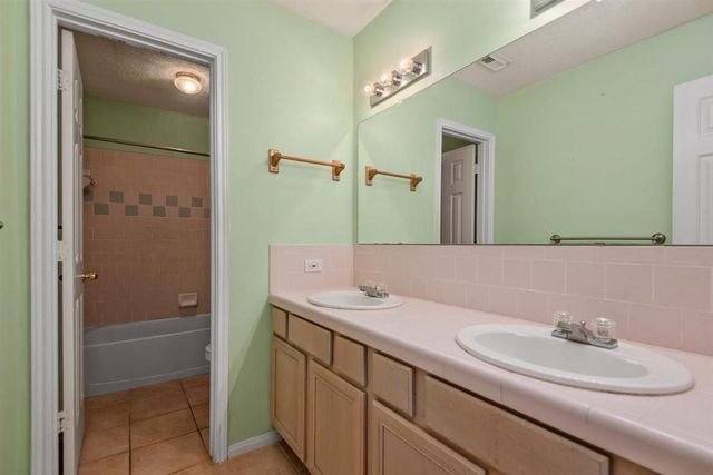 5914 Stone Creek Drive, Magnolia, TX 77354