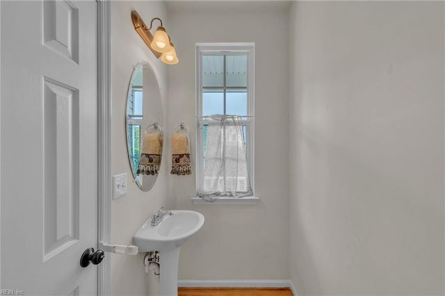 1221 Rosebud LN, Chesapeake, VA 23322