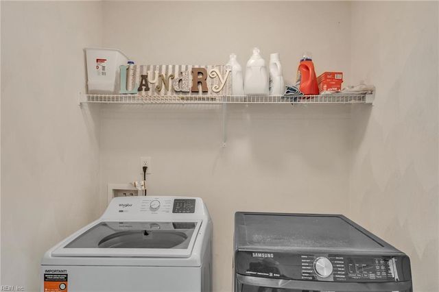 1221 Rosebud LN, Chesapeake, VA 23322