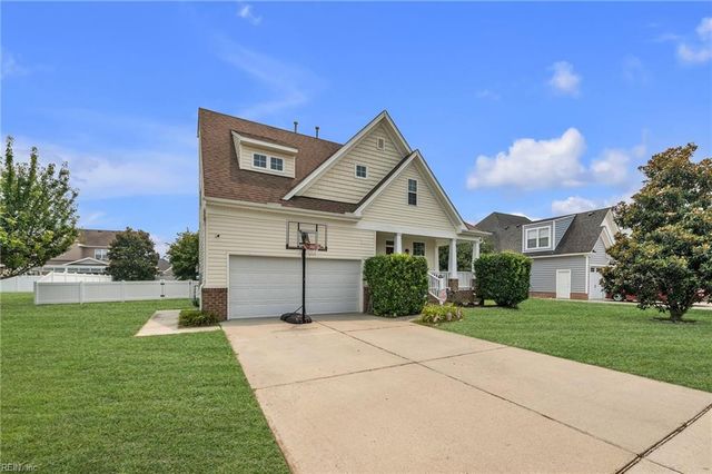 1221 Rosebud LN, Chesapeake, VA 23322