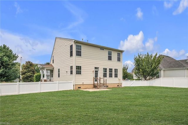 1221 Rosebud LN, Chesapeake, VA 23322